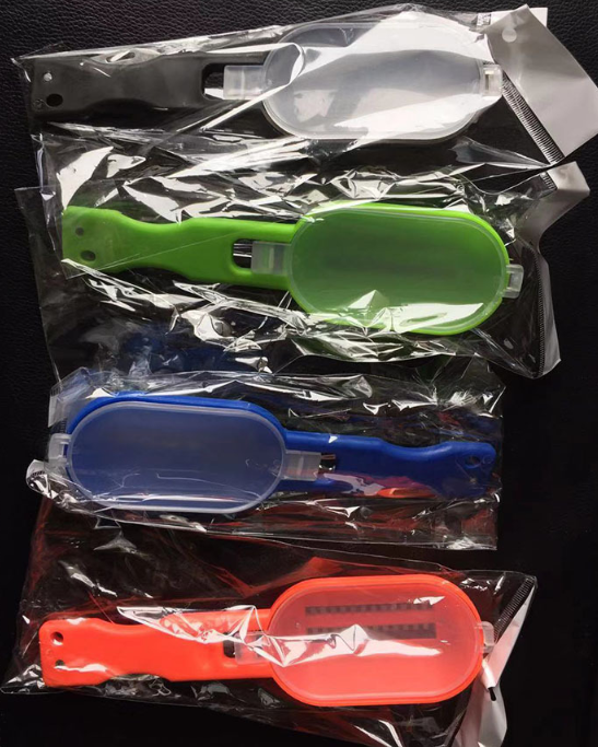 Practical Fish Scale Remover Plastic Descaler Cleaning Scraper - ArtInk eXpress